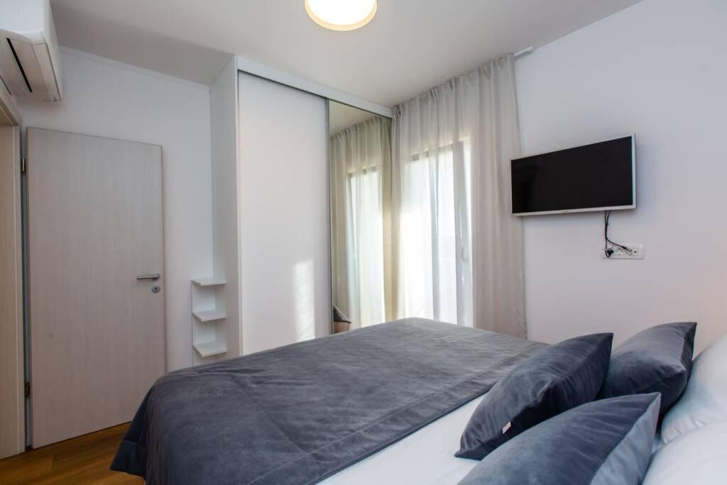 Ferienwohnung Apartman Anja, Apartman S Pogledom Trogir Exterior foto